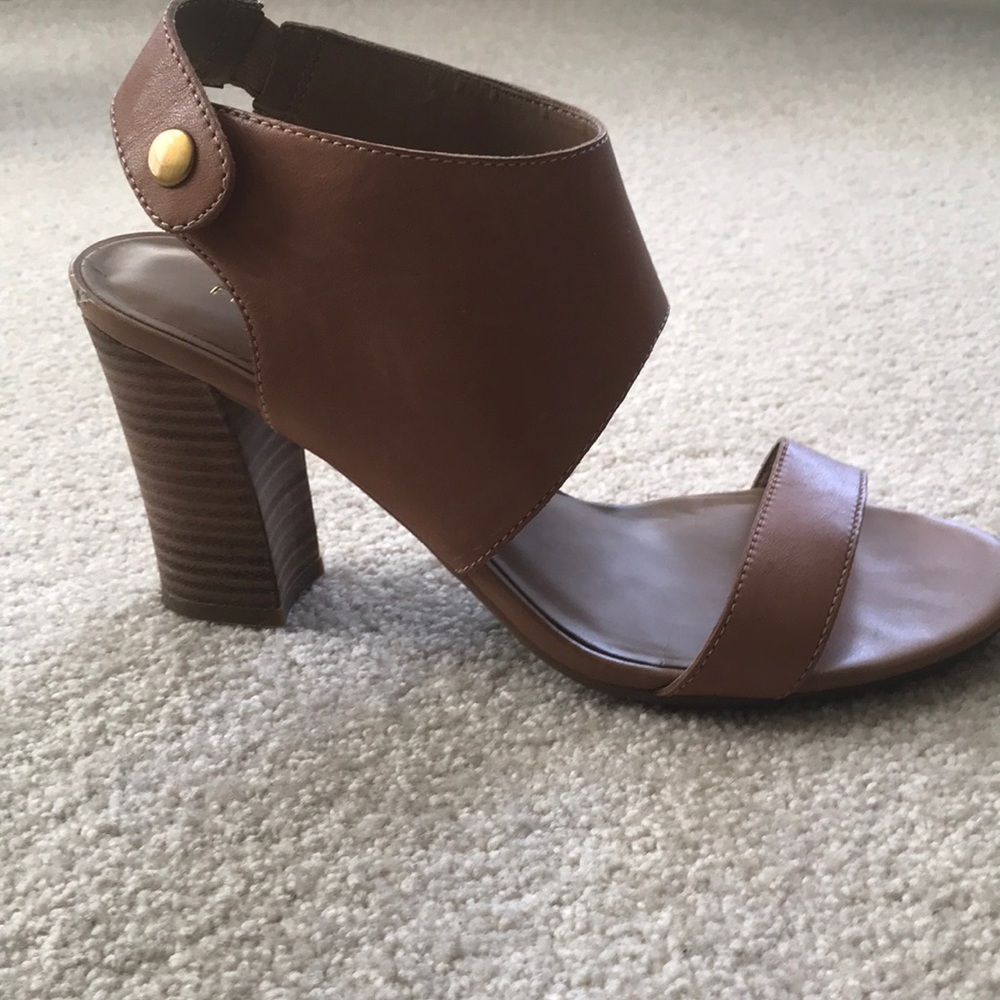 Sandals - Picture 2 of 7